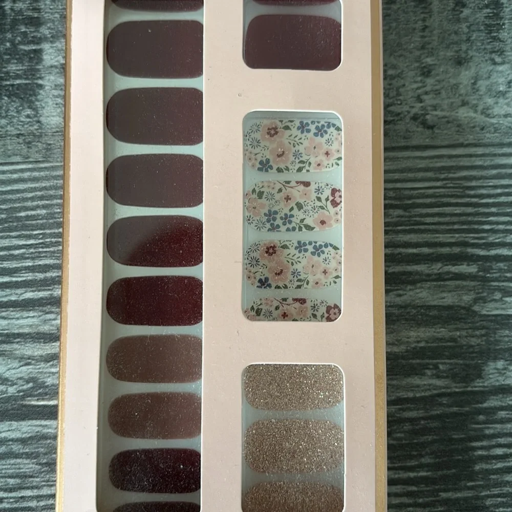 Wild Flower Dashing Diva Gloss Ultra Shine Gel Palette